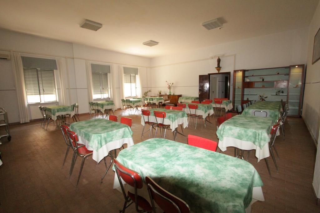 Отель Casa Per Ferie Margherita Diomira Рим Экстерьер фото